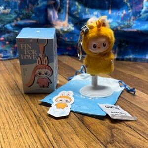 pop Mart pin for love letter Y Labubu